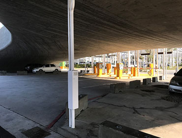 南側停車場出入口(小客車)02